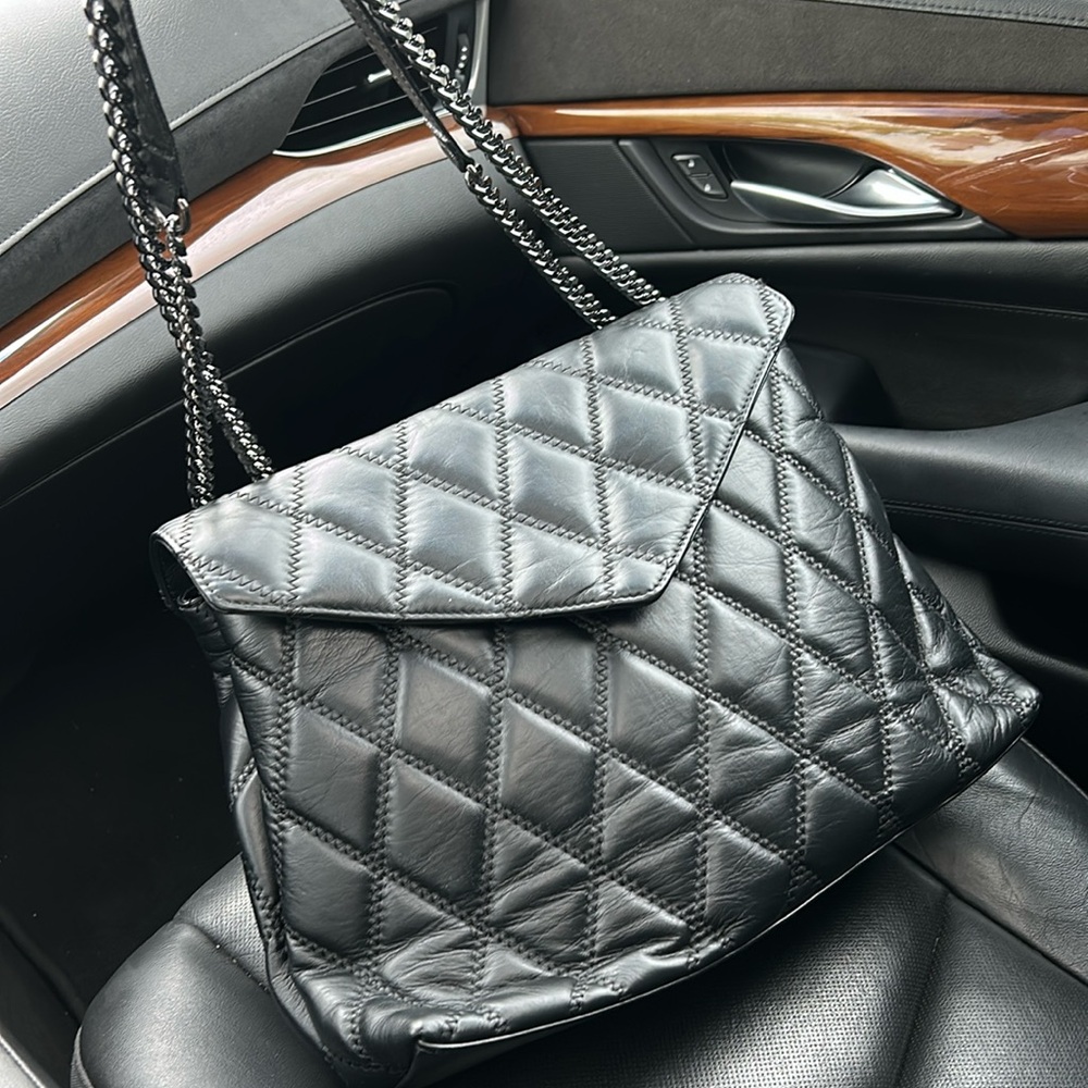 LIKE NEW ROBERTA ROSSI BLACK QUILTED SHOULD BAG